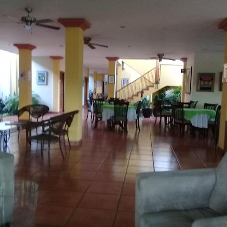 Hotel Brandts Los Robles De San Juan Managua Esterno foto