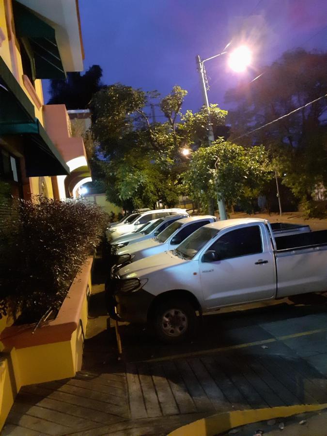 Hotel Brandts Los Robles De San Juan Managua Esterno foto