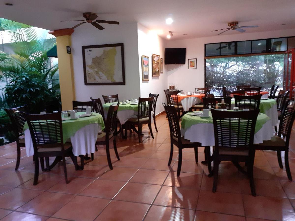 Hotel Brandts Los Robles De San Juan Managua Esterno foto