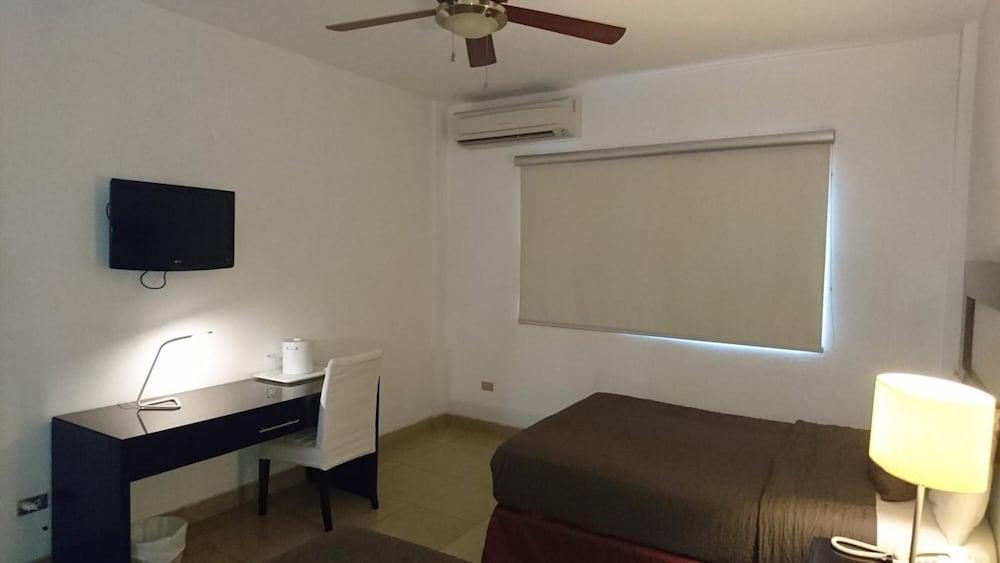 Hotel Brandts Los Robles De San Juan Managua Esterno foto