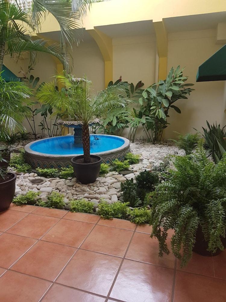 Hotel Brandts Los Robles De San Juan Managua Esterno foto