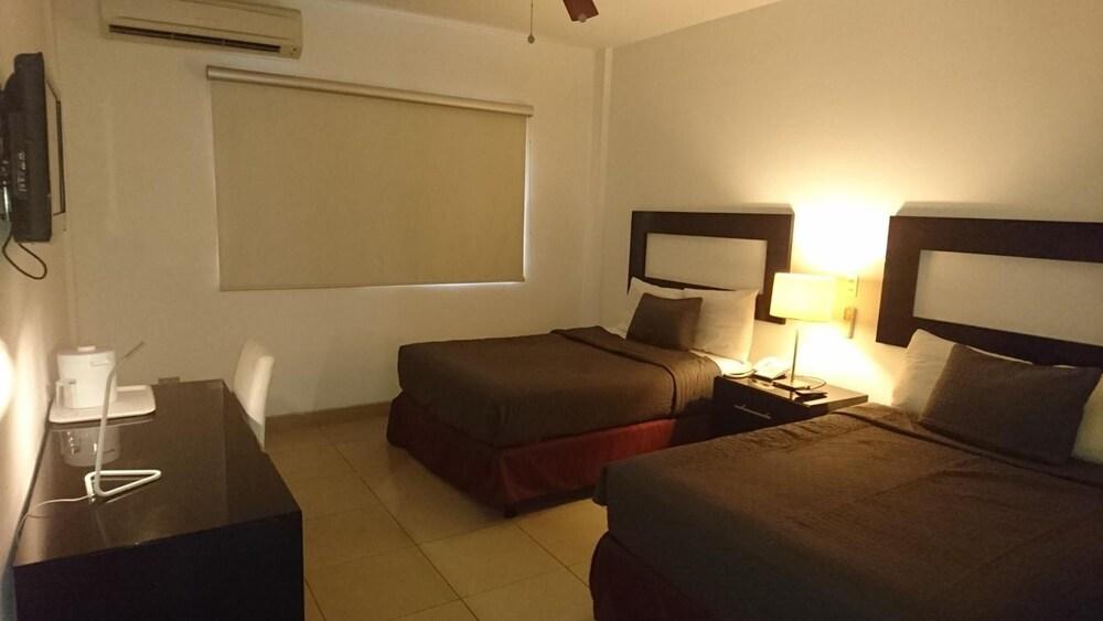 Hotel Brandts Los Robles De San Juan Managua Esterno foto