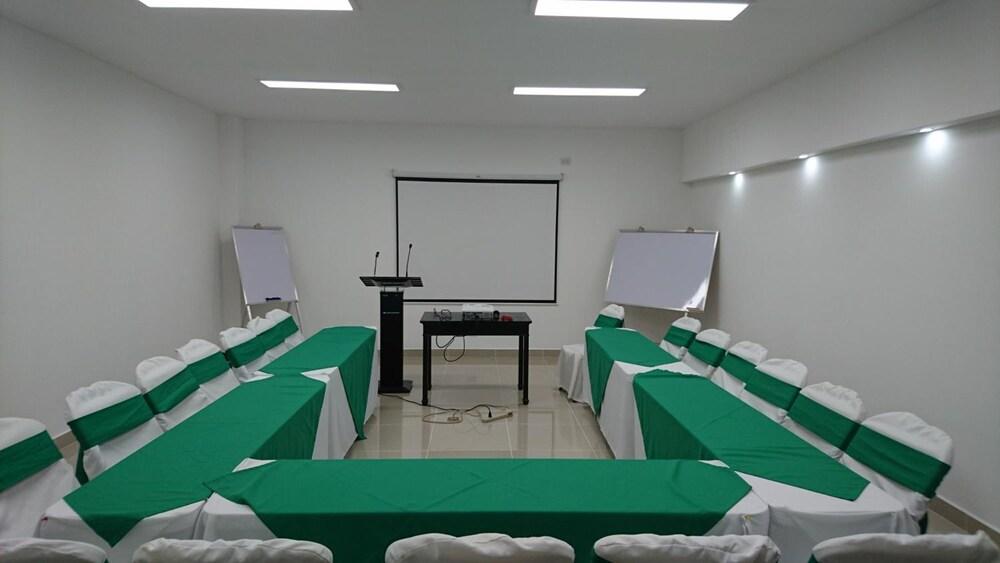 Hotel Brandts Los Robles De San Juan Managua Esterno foto
