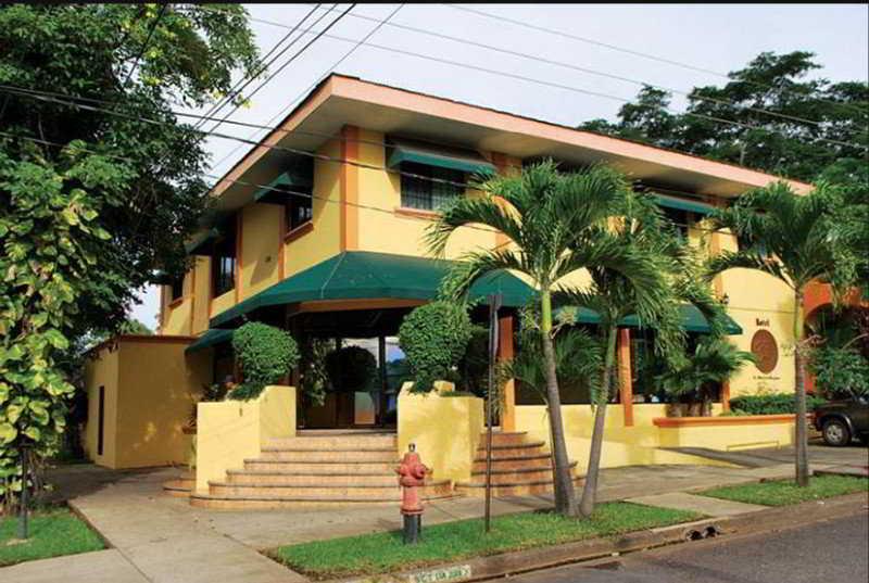 Hotel Brandts Los Robles De San Juan Managua Esterno foto