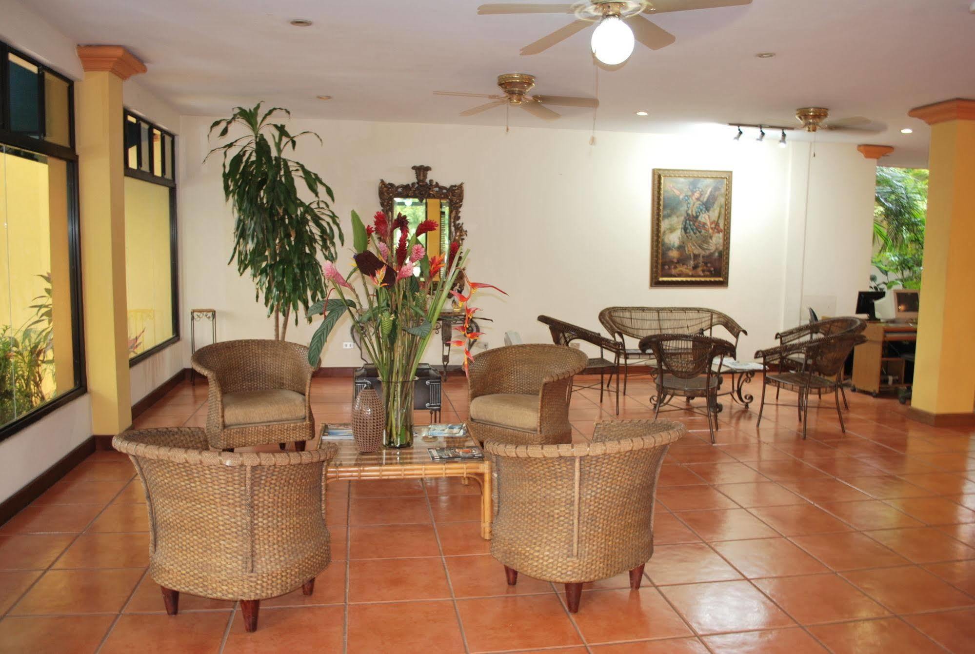 Hotel Brandts Los Robles De San Juan Managua Esterno foto